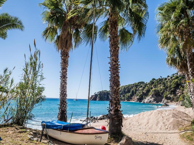 T Luxury House In Cala Llevado image
