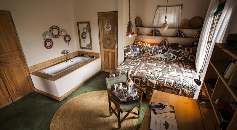 Guesthouses Tanzania Africa Amini Life