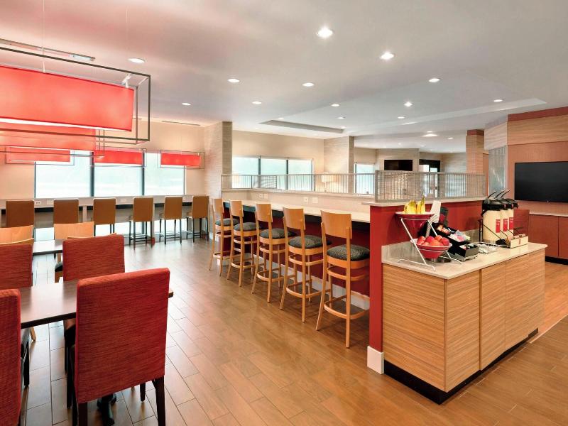 TownePlace Suites Pittsburgh Airport/Robinson Town image