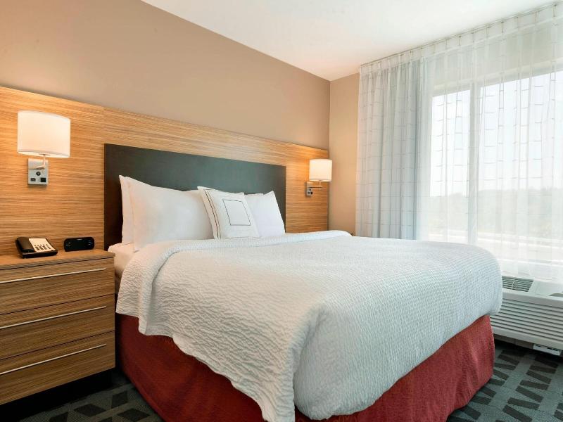 TownePlace Suites Pittsburgh Airport/Robinson Town image