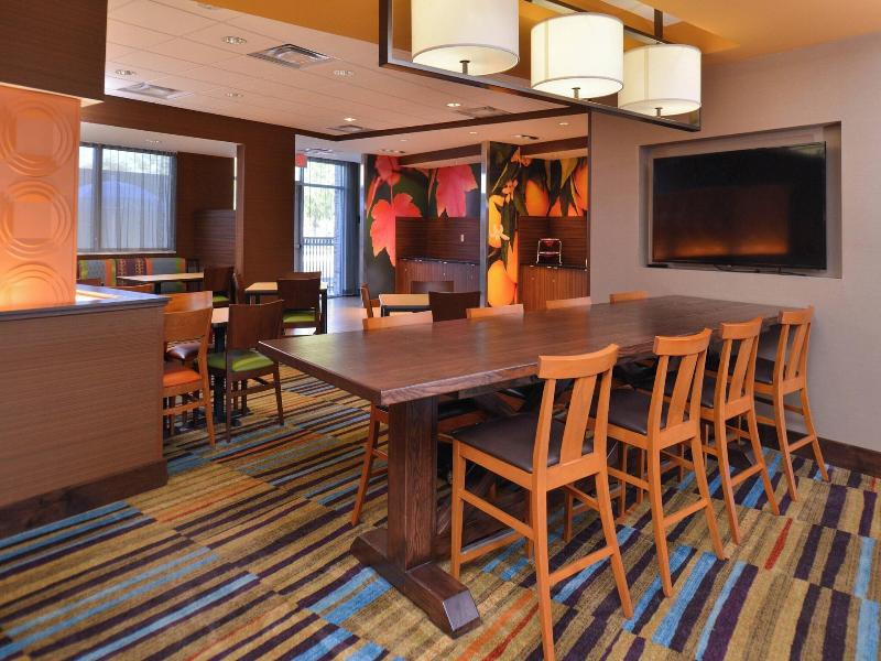 Fairfield Inn & Suites Farmington