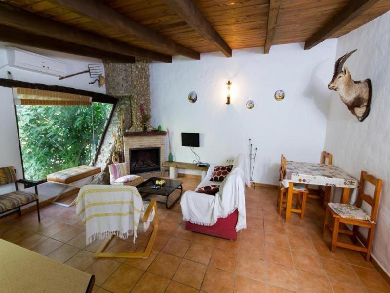 Villa Carretera Ubrique-El Bosque, KM. 5  No.1 image