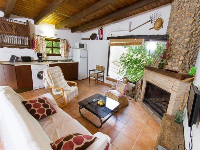 Villa Carretera Ubrique-El Bosque, KM. 5  No.1 image
