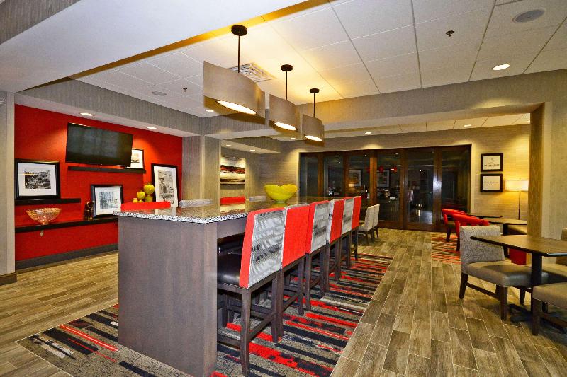Hampton Inn Pulaski image