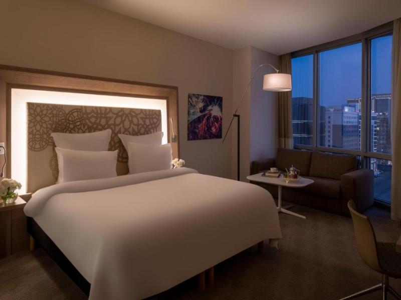 Novotel Jeddah Tahlia Street image