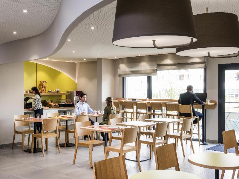 Adagio Access Colombes La Defense image