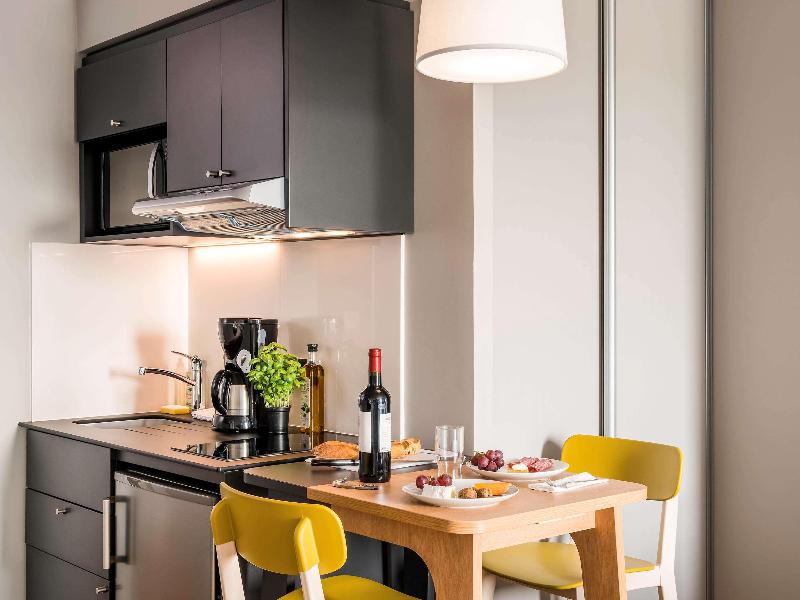 Adagio Access Colombes La Defense image