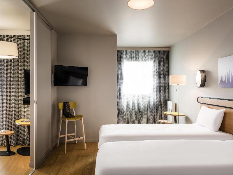 Adagio Access Colombes La Defense image