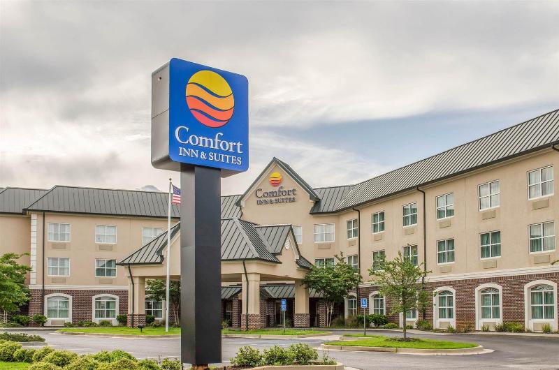 Comfort Inn & Suites Northern Malbis image