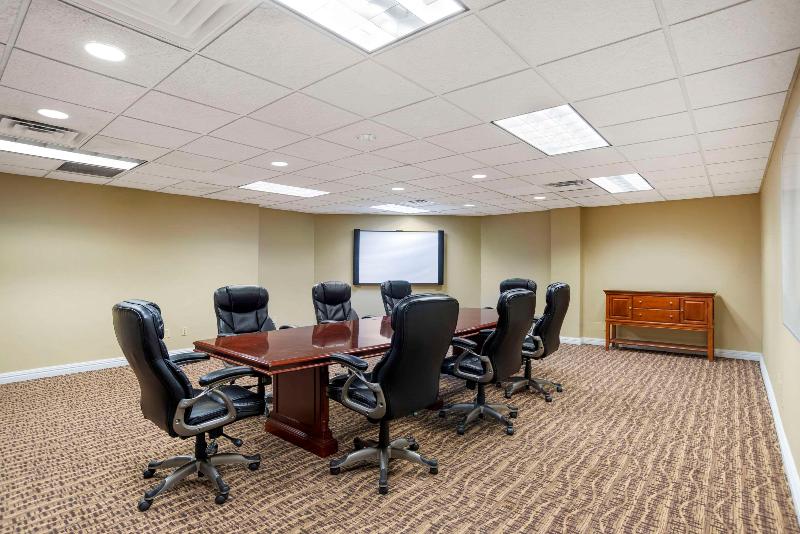 Comfort Inn & Suites Northern Malbis image