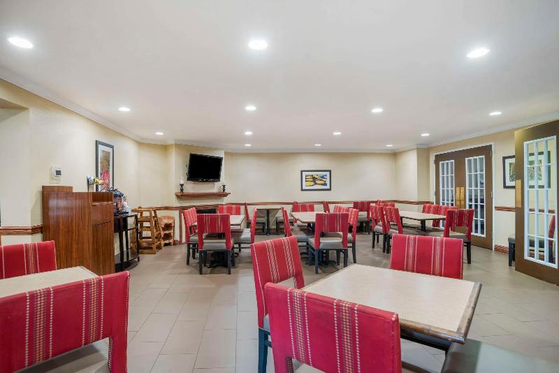 Comfort Inn & Suites Northern Malbis image