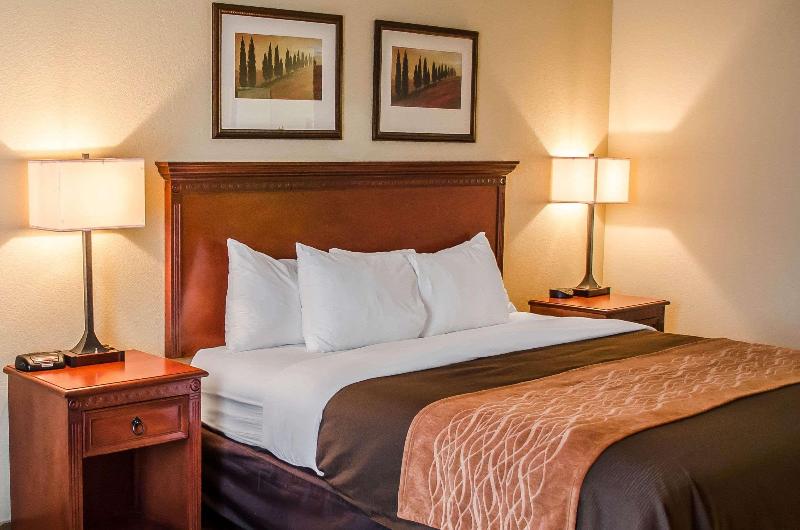 Comfort Inn & Suites Northern Malbis image