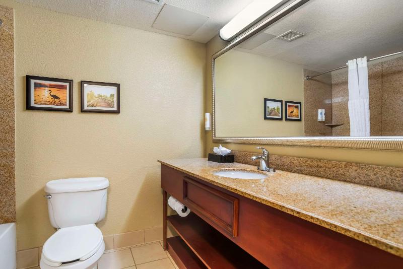 Comfort Inn & Suites Northern Malbis image