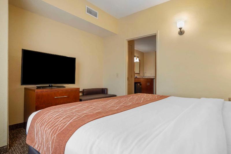 Comfort Inn & Suites Northern Malbis image