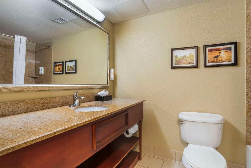 Comfort Inn & Suites Northern Malbis image