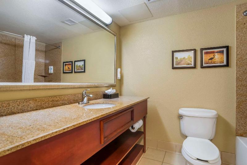 Comfort Inn & Suites Northern Malbis image