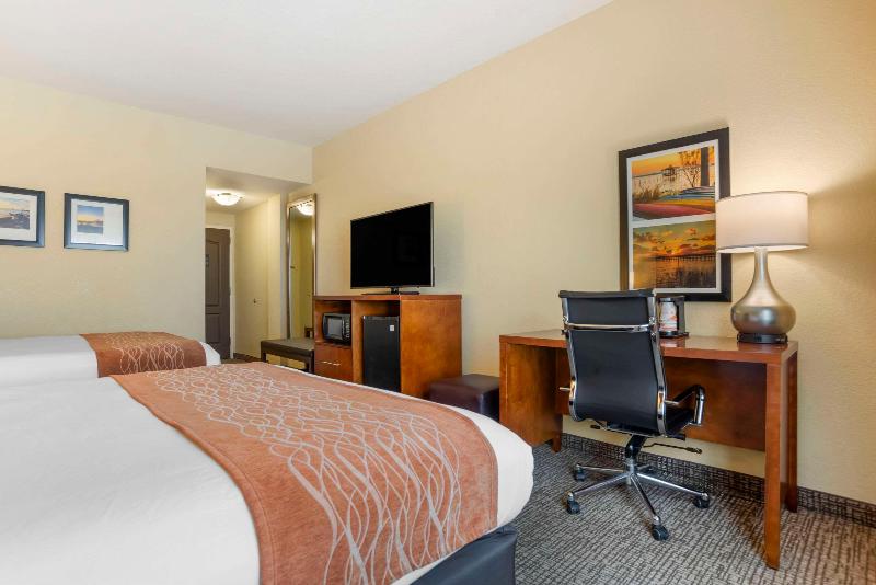 Comfort Inn & Suites Northern Malbis image
