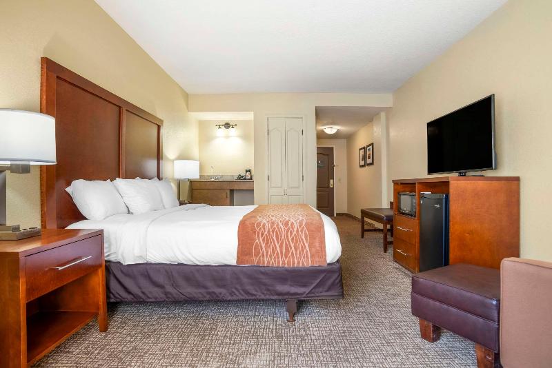 Comfort Inn & Suites Northern Malbis image