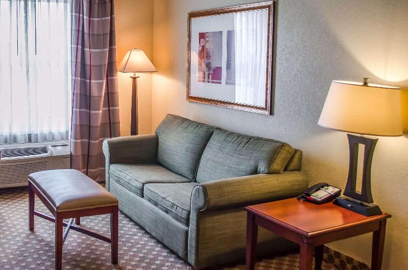 Comfort Inn & Suites Northern Malbis image