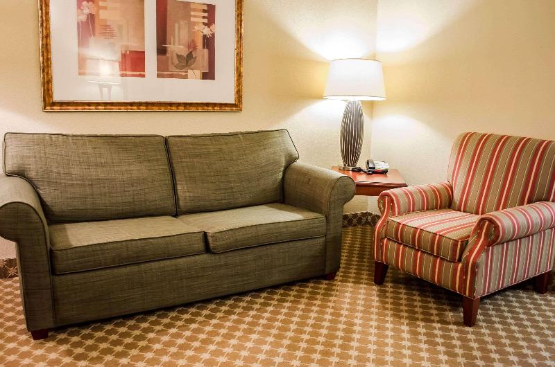 Comfort Inn & Suites Northern Malbis image