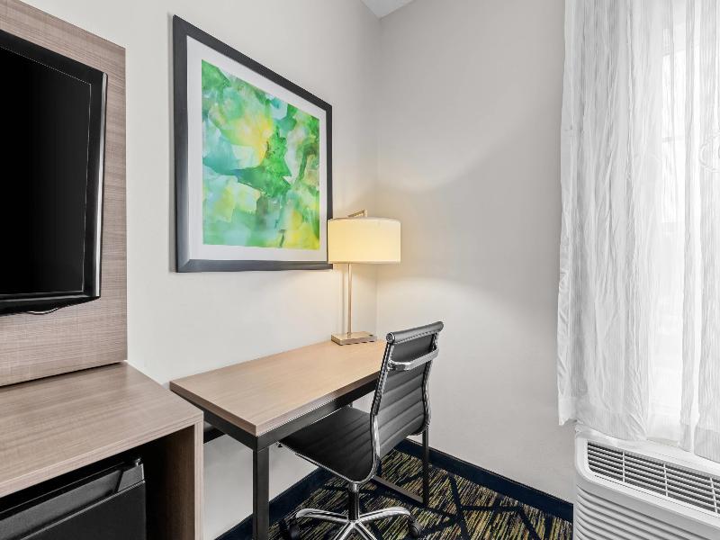 Quality Inn Lake City image