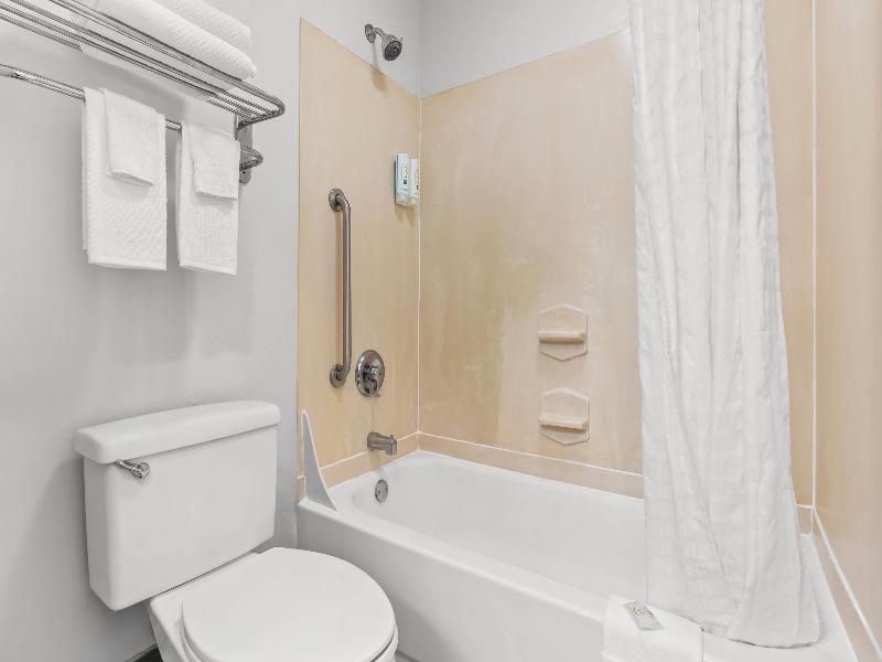 Quality Inn Lake City image