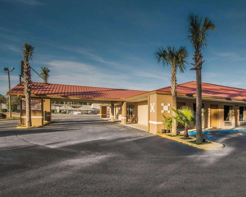 Econo Lodge Defuniak Springs I-10 image