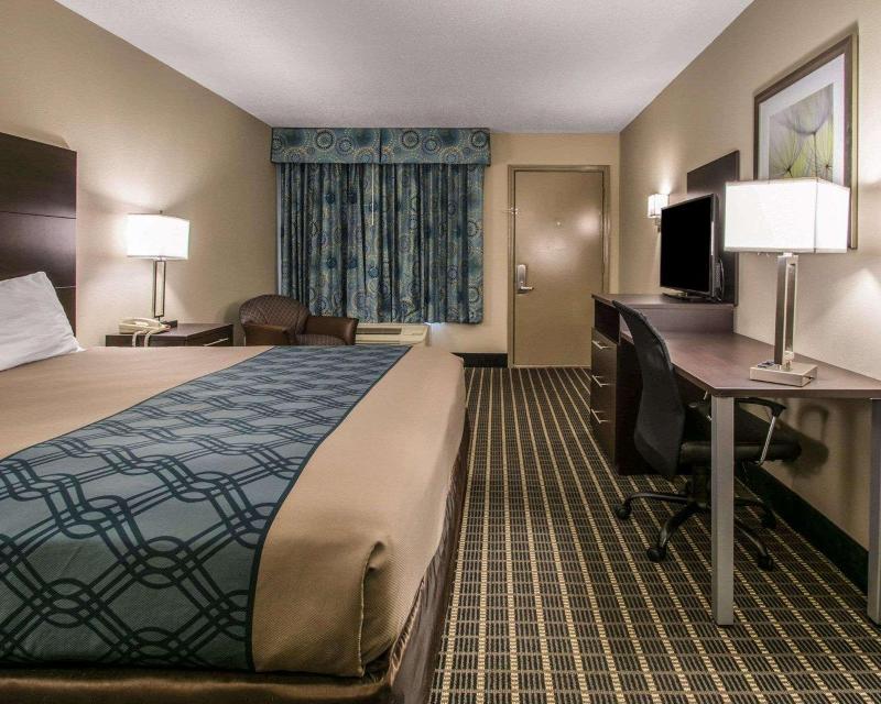 Econo Lodge Defuniak Springs I-10 image