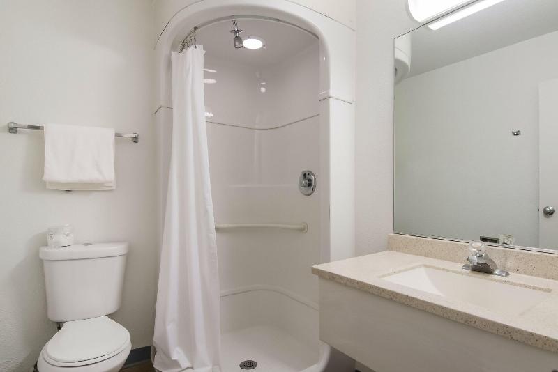 Rodeway Inn Greeley image