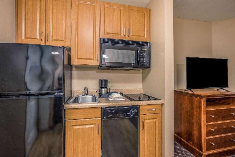 Mainstay Suites Port Saint Joe South image 9