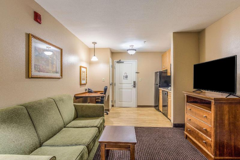 Mainstay Suites Port Saint Joe South image 8