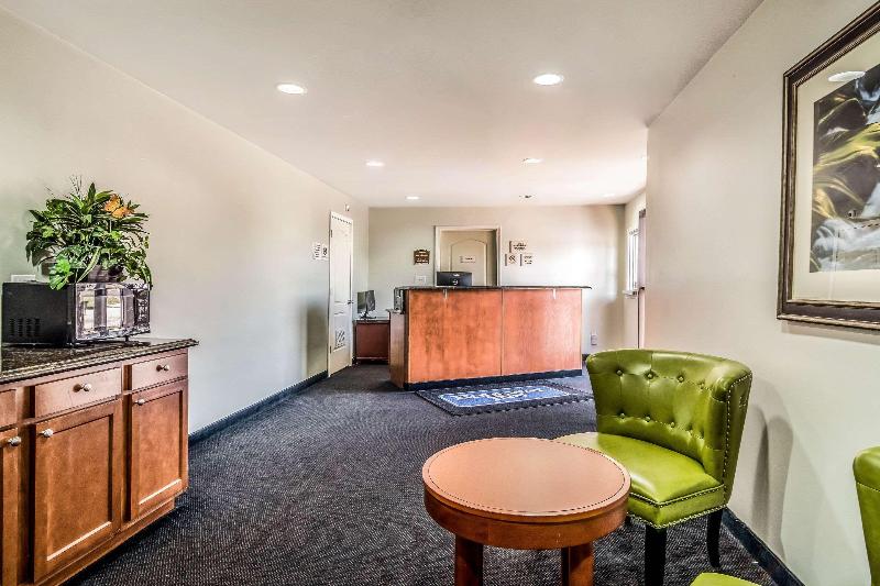 Rodeway Inn Portage image