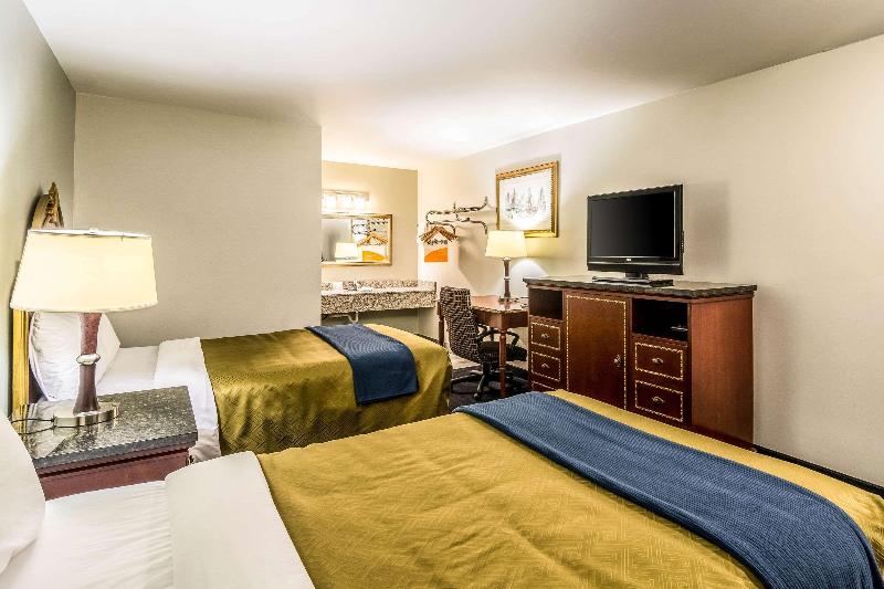 Rodeway Inn Portage image