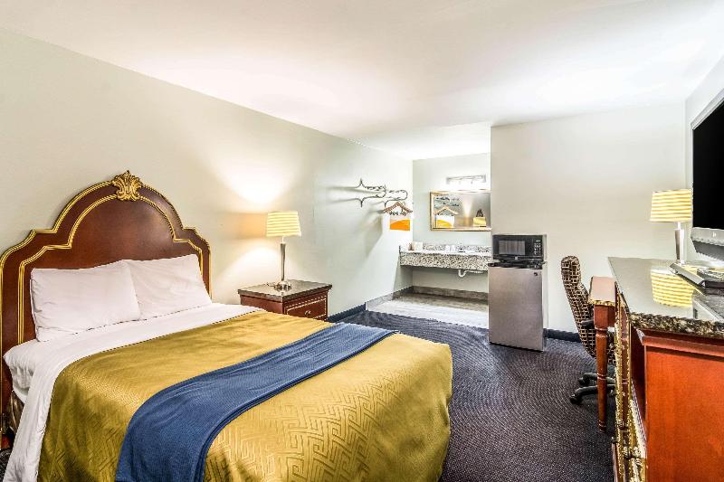 Rodeway Inn Portage image