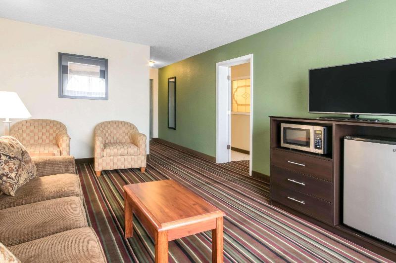 Quality Inn & Suites Horse Cave Area image