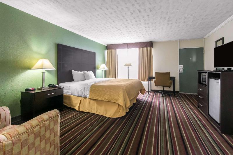 Quality Inn & Suites Horse Cave Area image