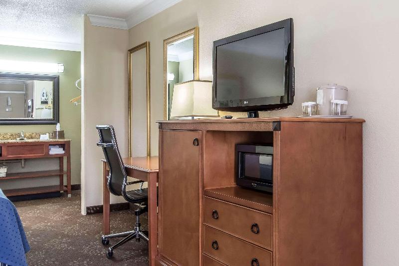 Clarion Inn Morgan City image