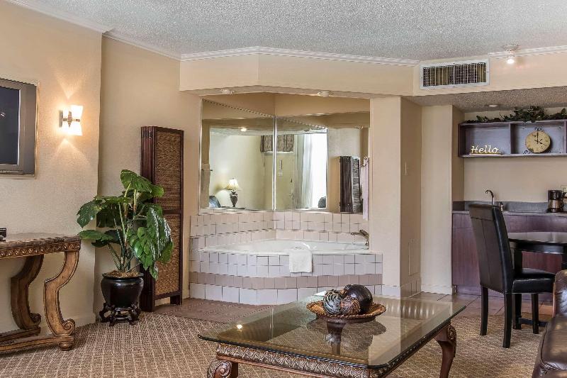 Clarion Inn Morgan City image
