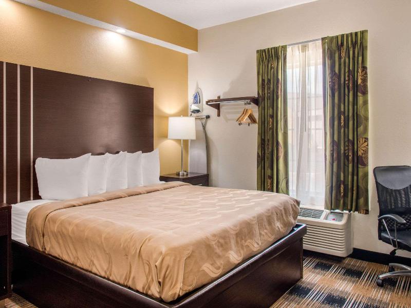 Quality Inn Pooler  Savannah I95 image