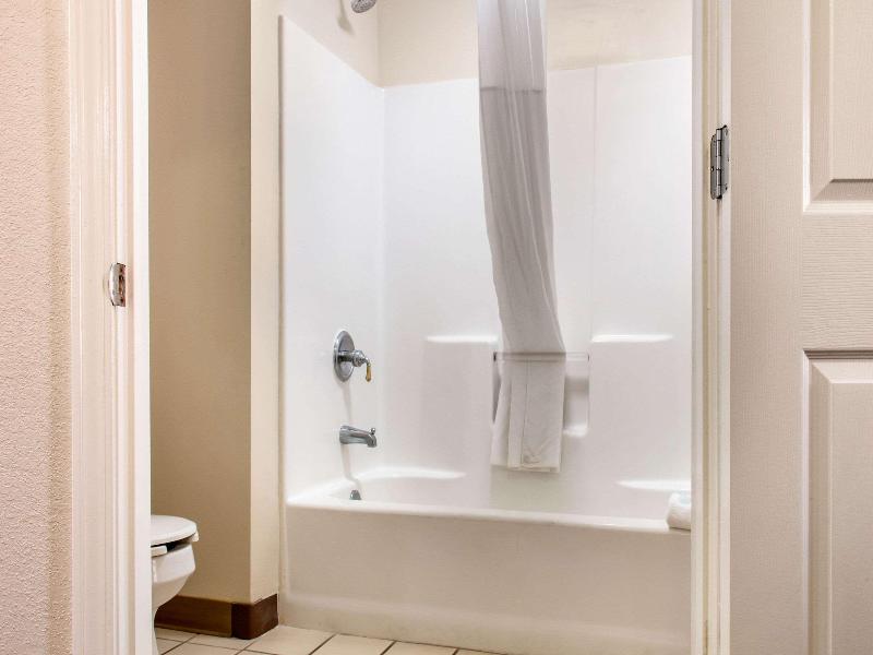 Quality Inn Pooler  Savannah I95 image