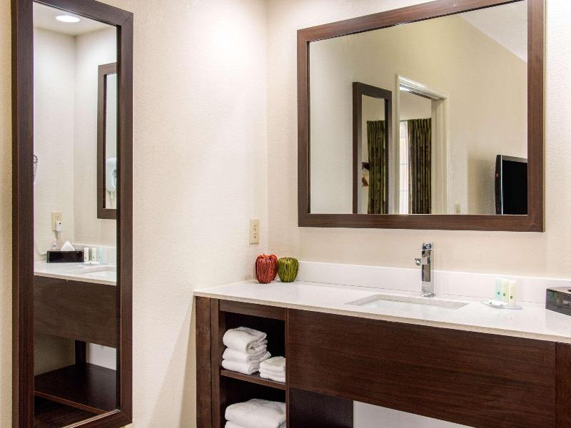 Quality Inn Pooler  Savannah I95 image