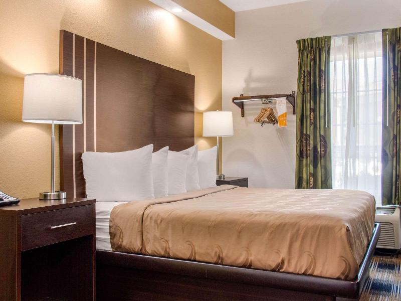 Quality Inn Pooler  Savannah I95 image