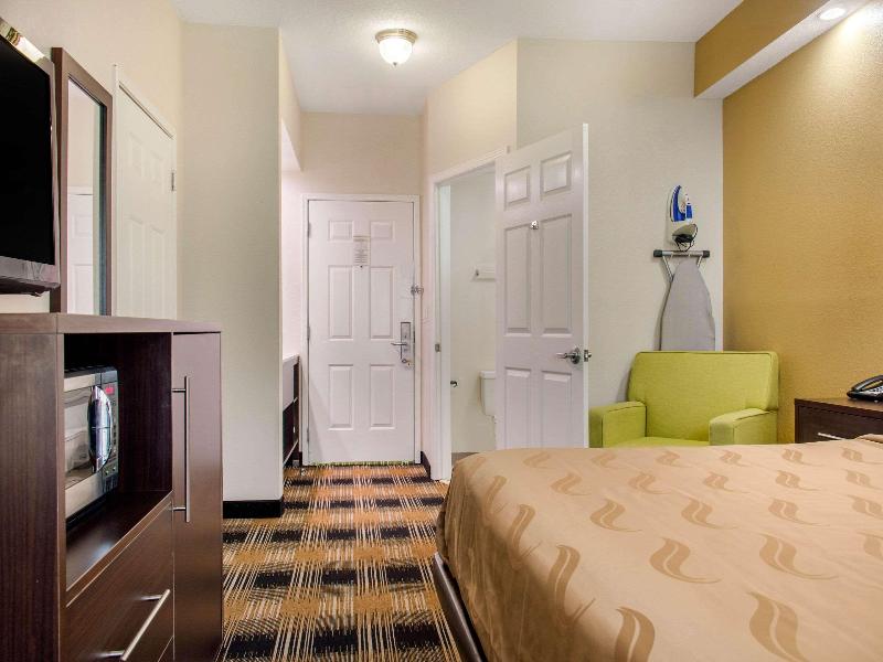 Quality Inn Pooler  Savannah I95 image