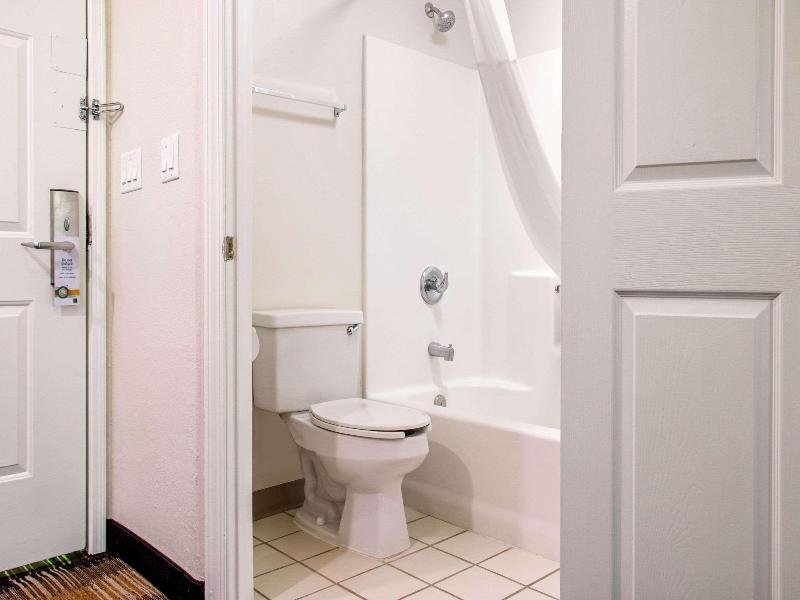 Quality Inn Pooler  Savannah I95 image