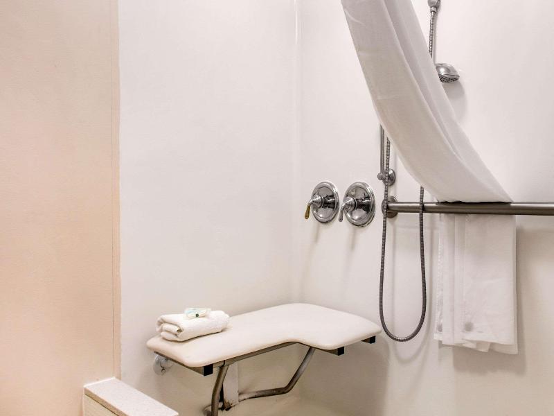 Quality Inn Pooler  Savannah I95 image