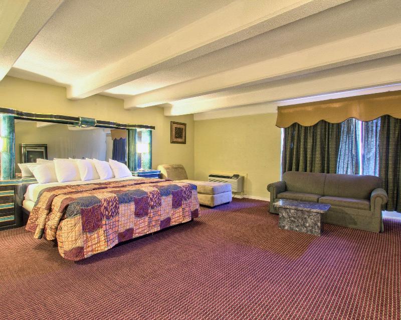 Econo Lodge image