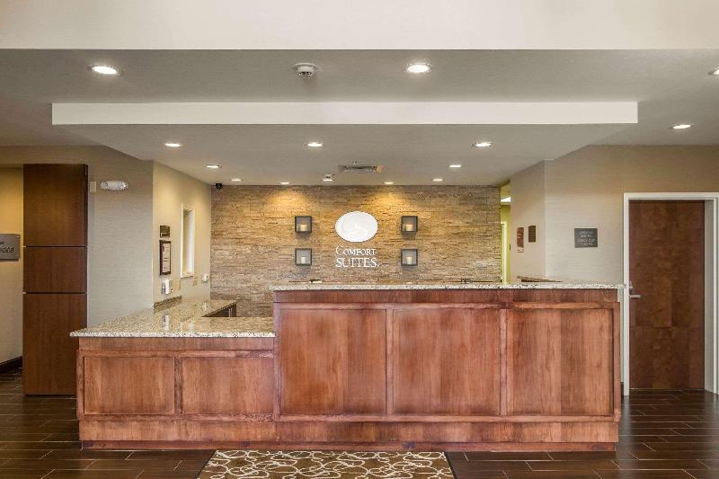 Comfort Suites Dodge City image