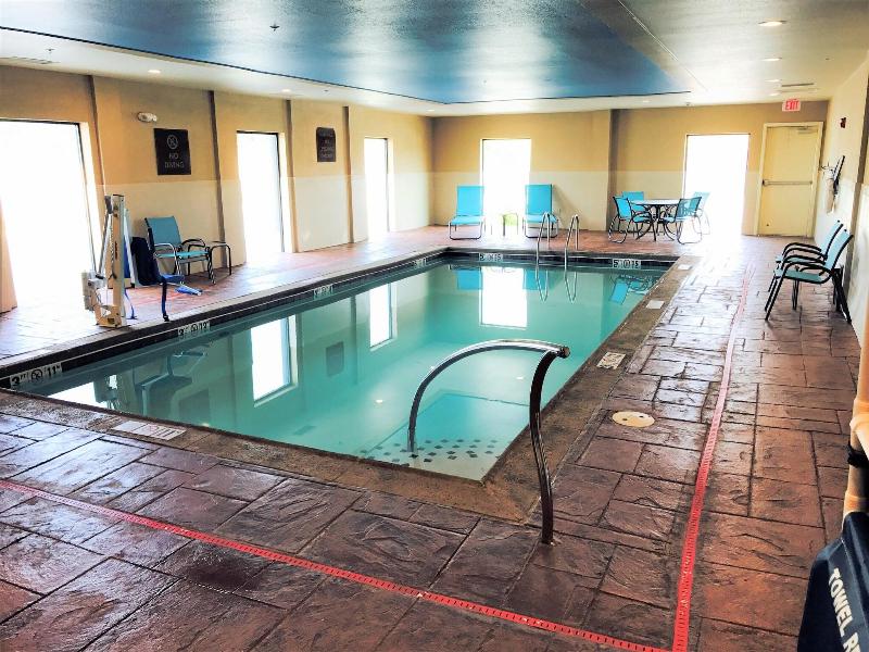 Comfort Suites Dodge City image