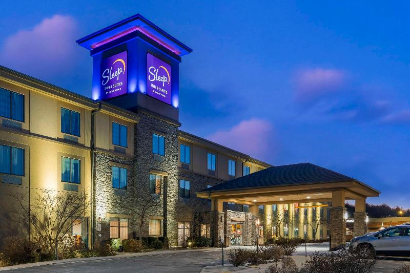 Sleep Inn & Suites Cumberland-Lavale image