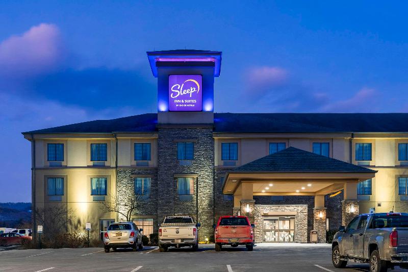 Sleep Inn & Suites Cumberland-Lavale image